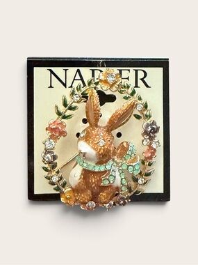NWT Napier Bunny In Floral Wreath Whimsical Spring Time Pin With Stone Accents